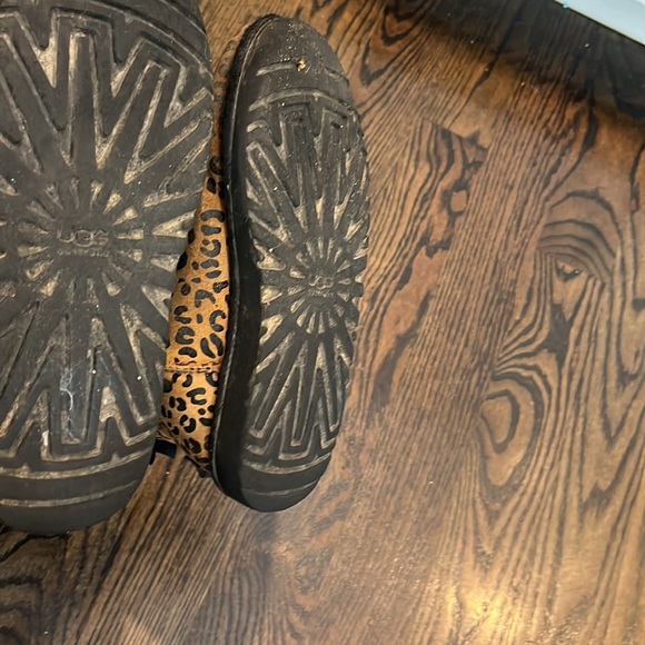 Ugg leopard cheetah bailey bow girls size 3 🐆🐆🐆 - Picture 6 of 8